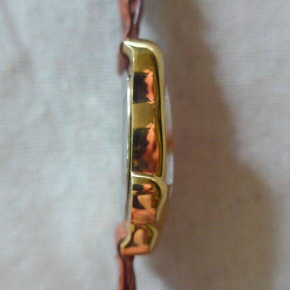 Vintage Timex Winnie the Pooh Quartz Watch with Leather Band main image 5